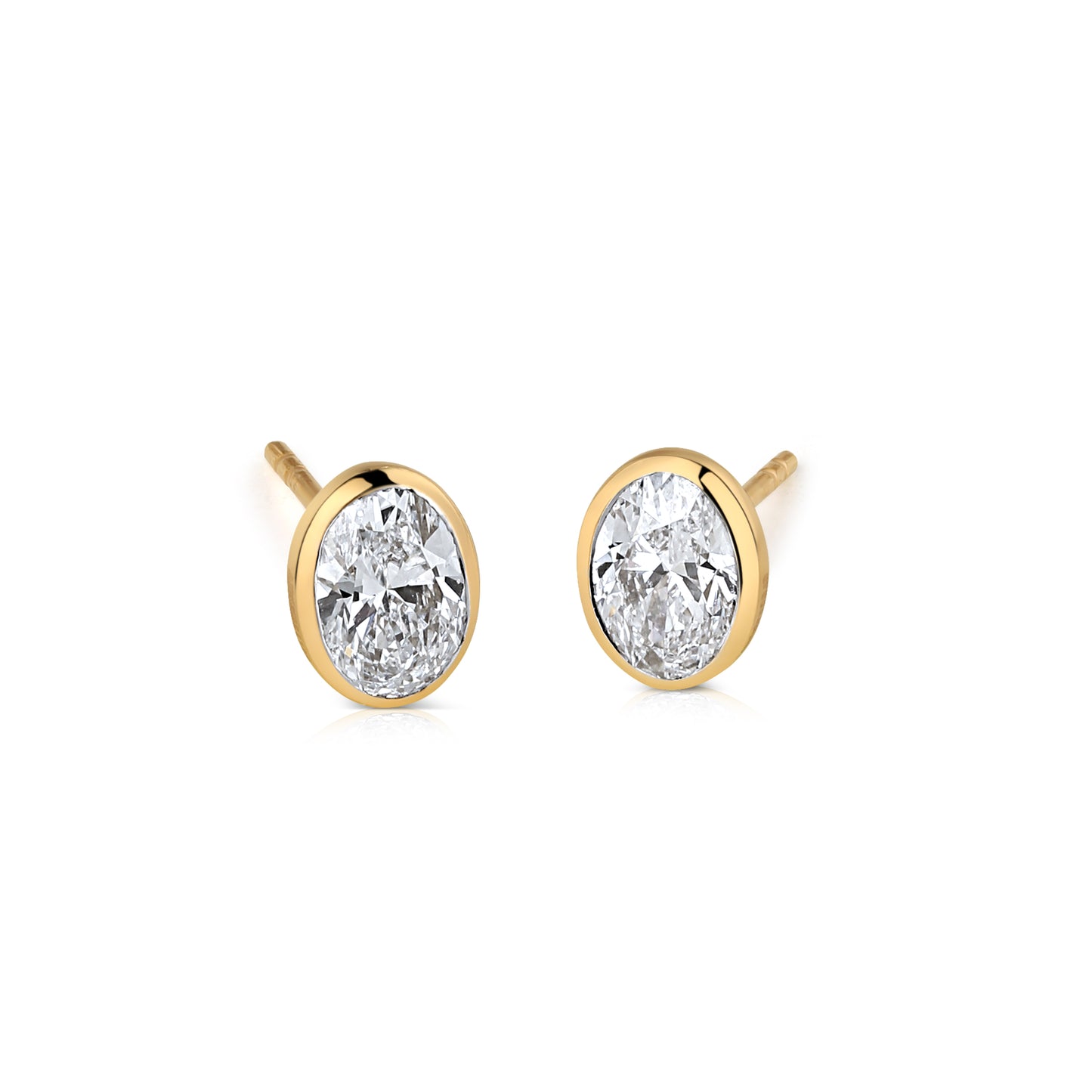 90 Pointer Oval Bezel Solitaire Studs