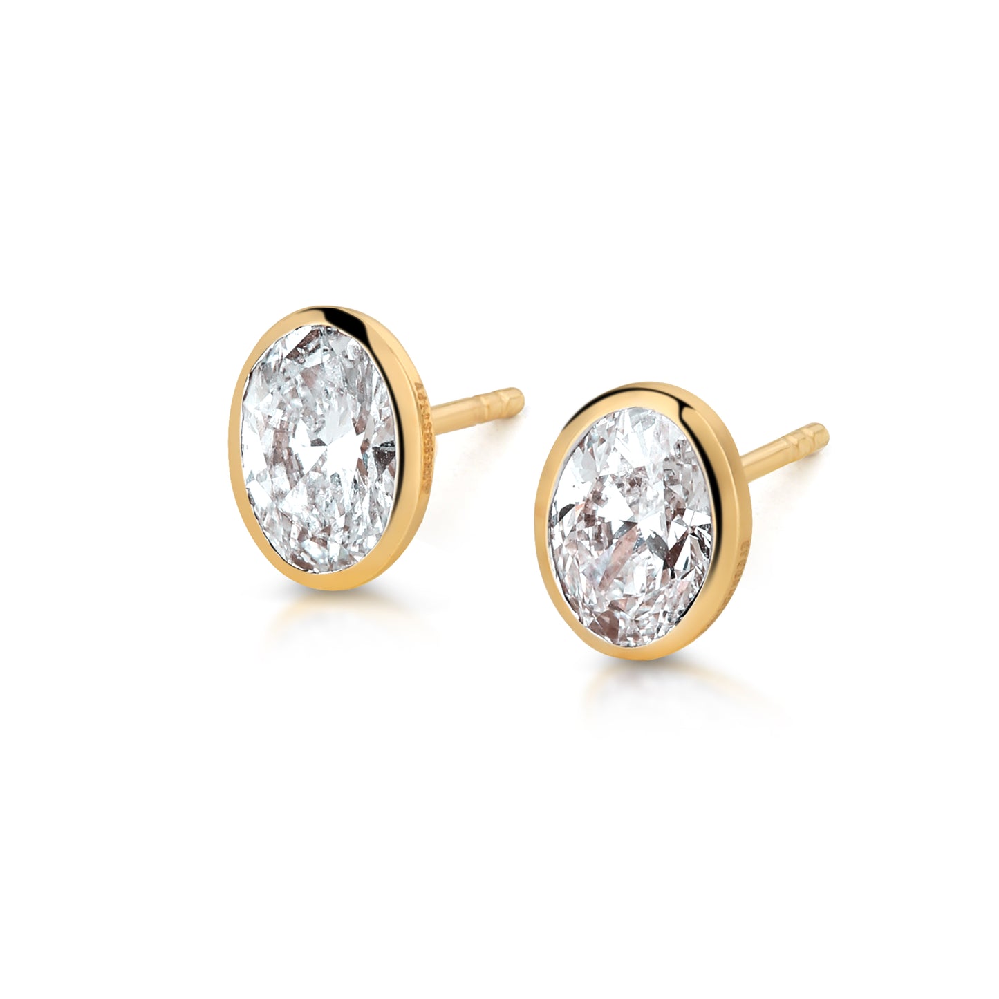 90 Pointer Oval Bezel Solitaire Studs