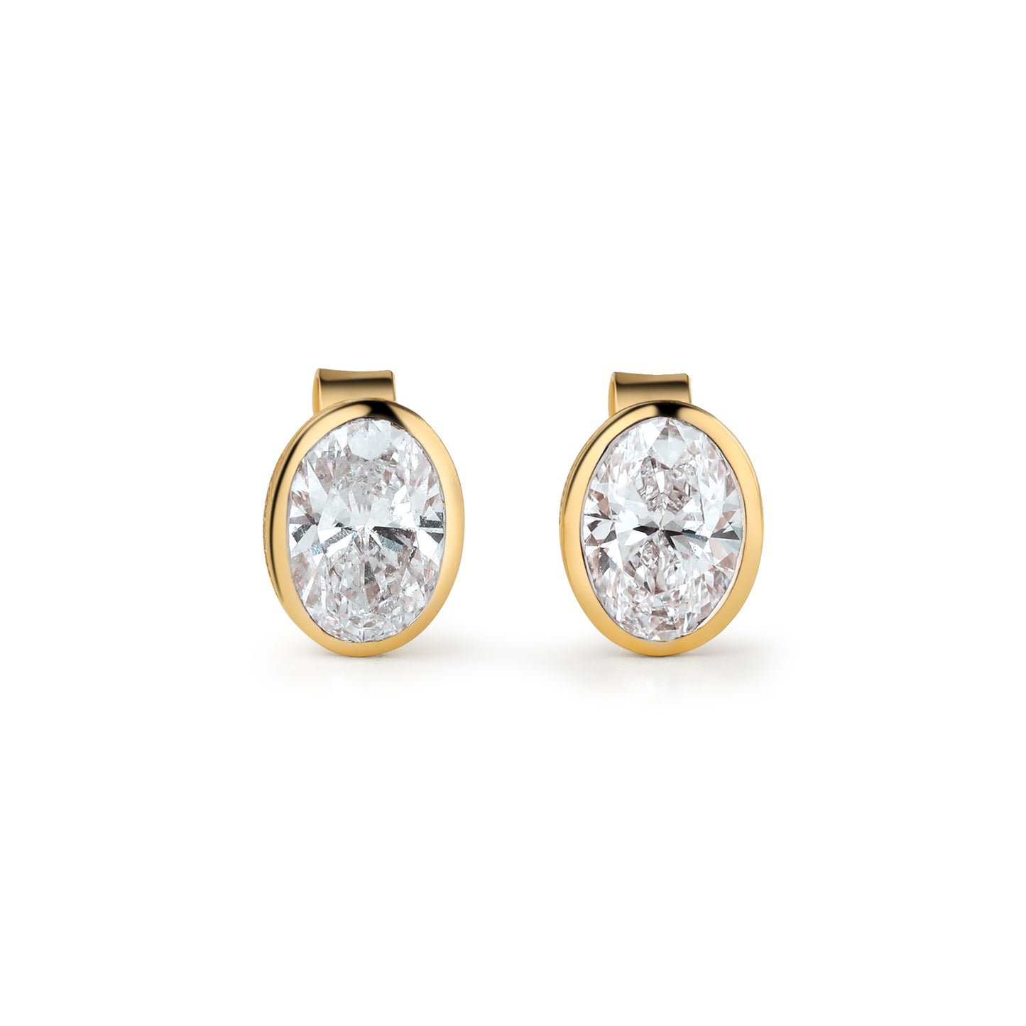 90 Pointer Oval Bezel Solitaire Studs