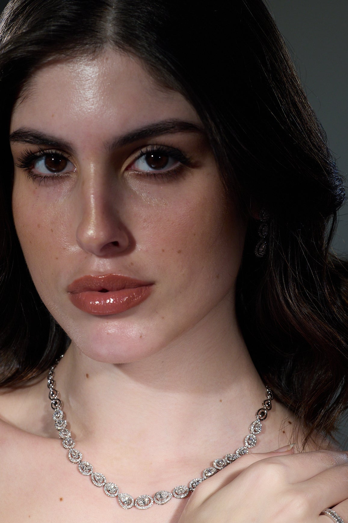 Halo Pear Elegance Necklace
