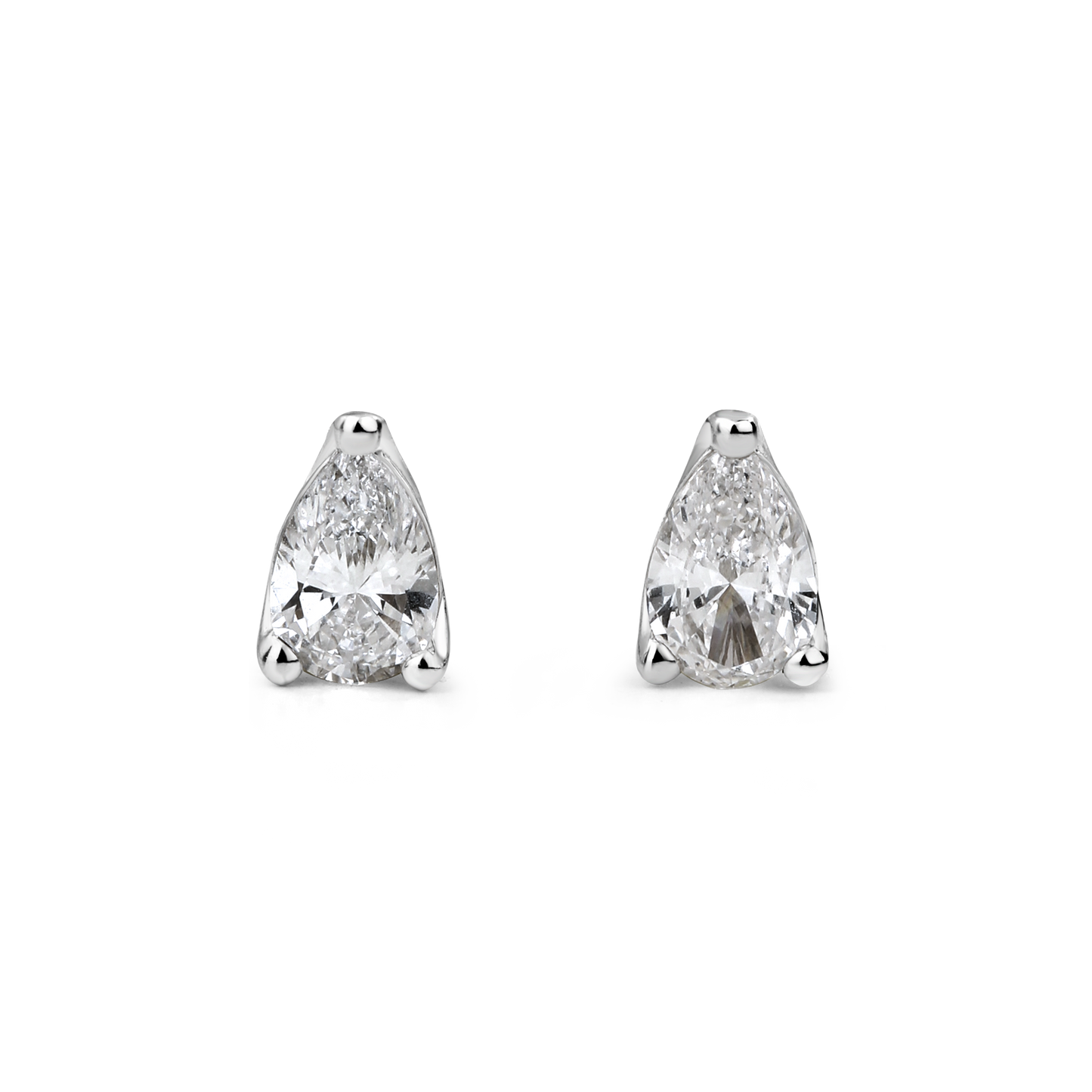 50 Pointer Pear Solitaire Studs