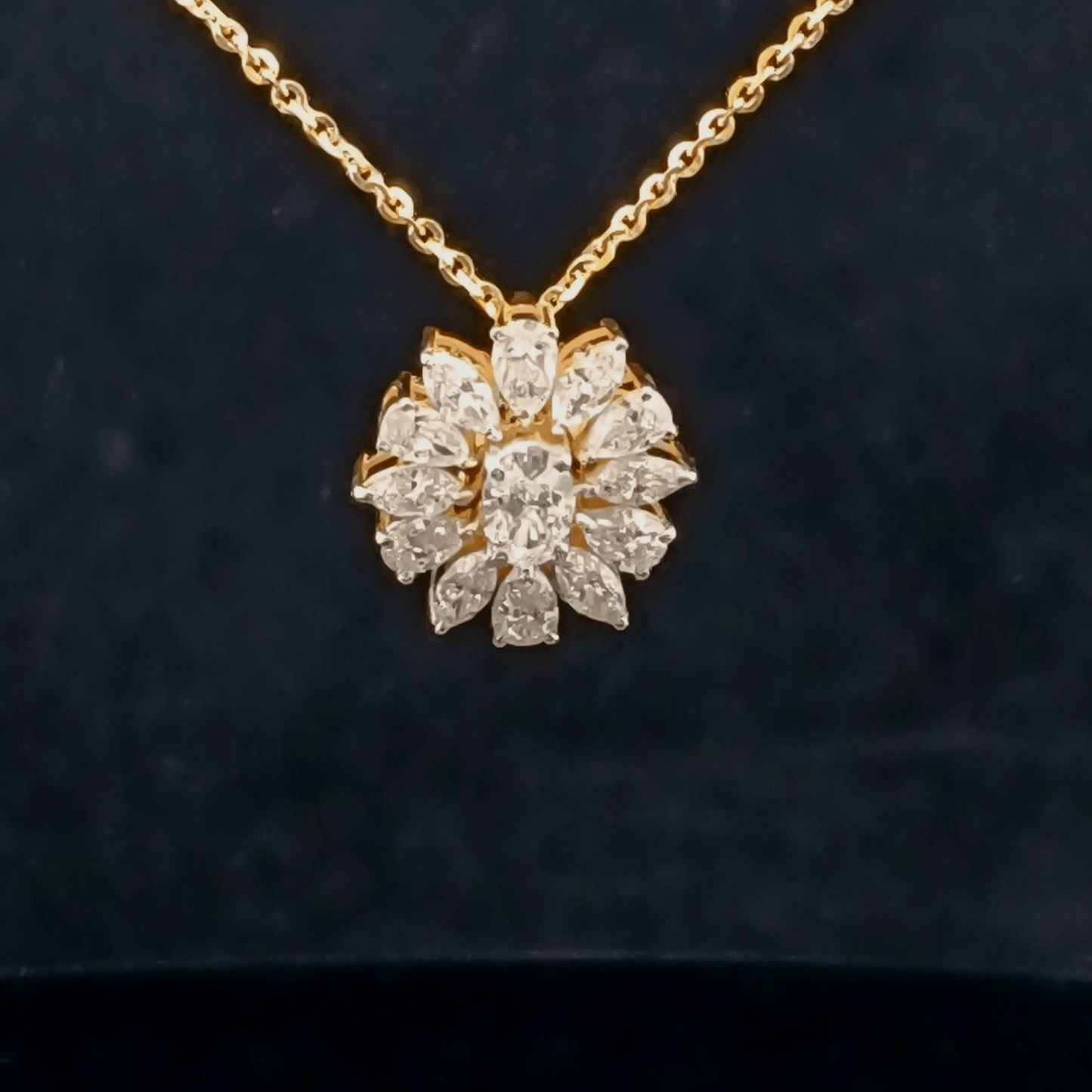 Petal Shine Diamond Pendant